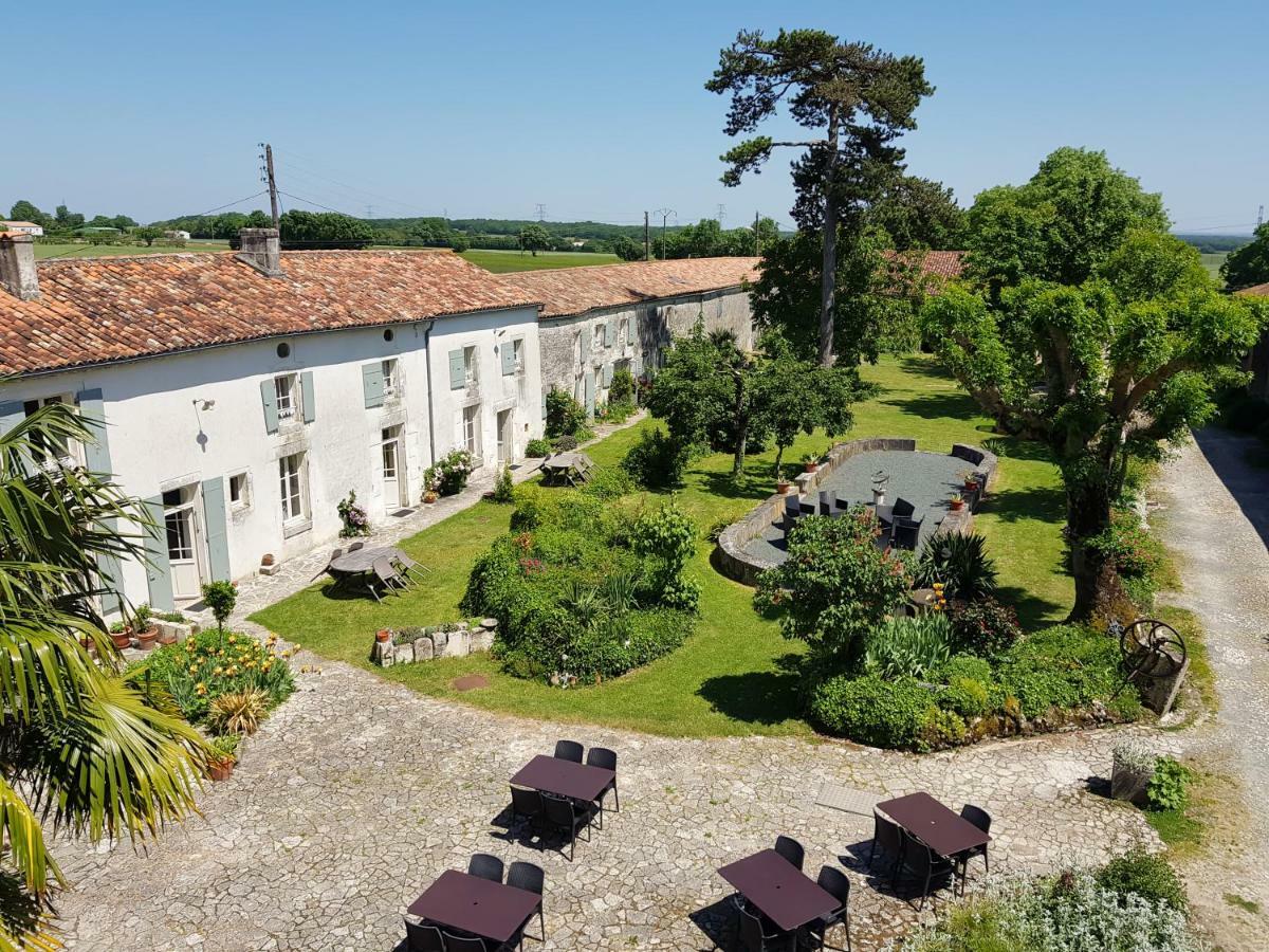 Domaine De Chantageasse Asnières-la-Giraud Exterior foto